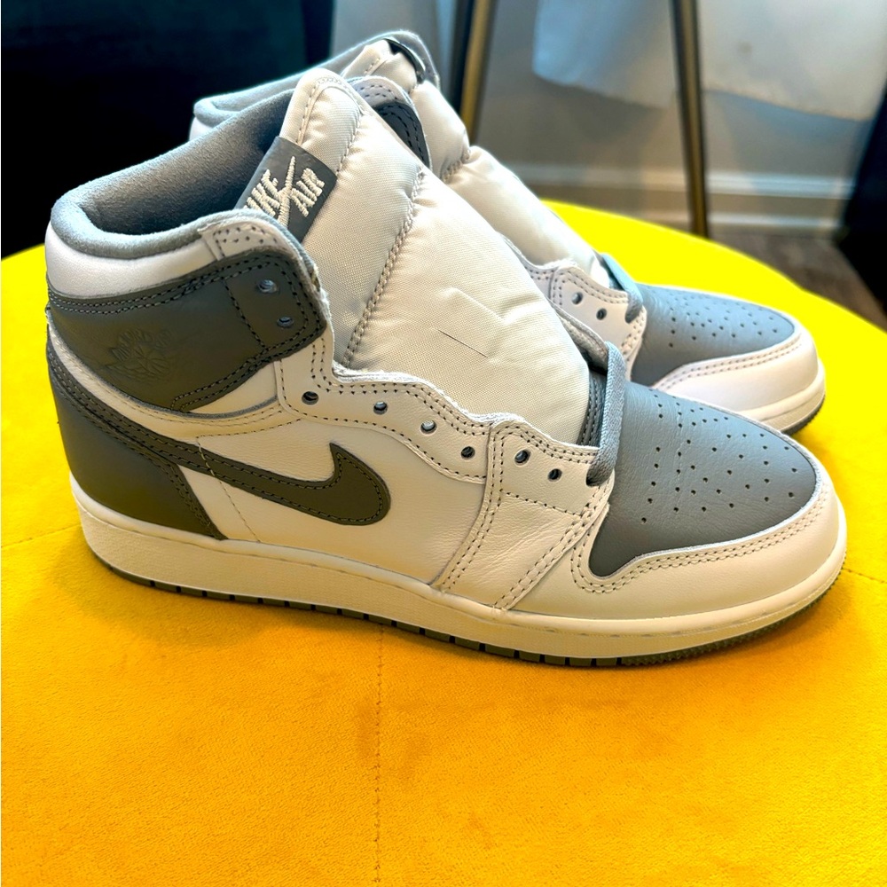 Jordan 1 Retro High OG Stealth (GS)